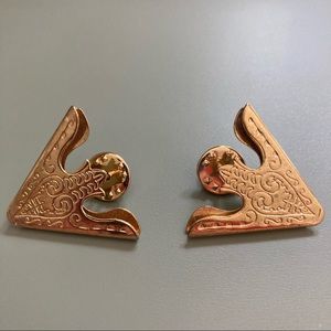 BCBGeneration by BCBG Collar Tips Gold Tone 🤠